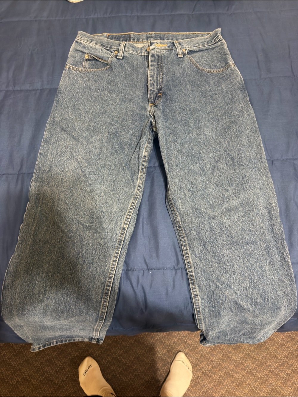 Wrangler Men's Relaxed Light Blue Denim Jeans